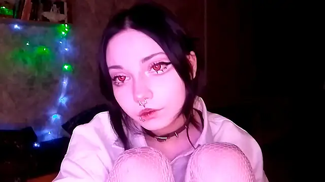 Snapshot of Beeping_Creature chatting on October 20, 6:08 pm Beeping Creature online show from October 20, 6:08 pm