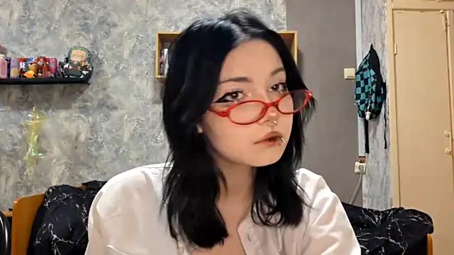 Snapshot of Beeping_Creature chatting on November 13, 4:50 pm Beeping Creature online show from November 13, 4:50 pm