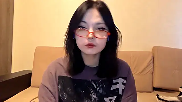 Snapshot of Beeping_Creature chatting on March 7, 10:56 am Beeping Creature online show from March 7, 10:56 am