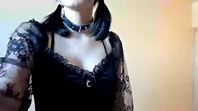 Snapshot of Beeping_Creature chatting on March 24, 12:54 pm Beeping Creature online show from March 24, 12:54 pm