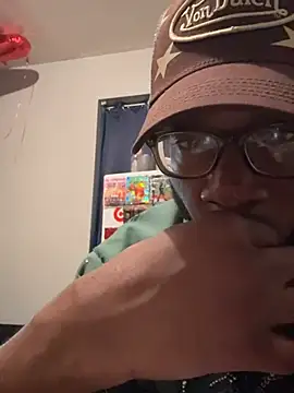 Brooklynboi478 online show from April 25, 6:49 am