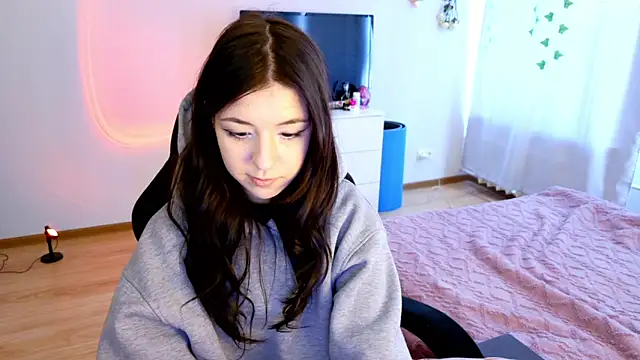 Snapshot of Azaliya_Haze chatting on March 21, 8:41 am Azaliya Haze online show from March 21, 8:41 am