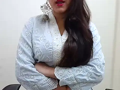 Snapshot of your_lena chatting on October 11, 5:50 am your lena online show from October 11, 5:50 am