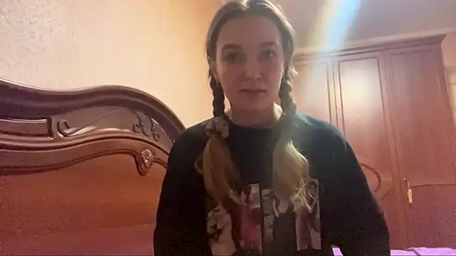 CoraJamerson online show from July 26, 10:44 am