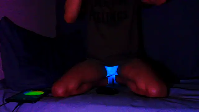 highinhtxx online show from October 19, 5:41 am