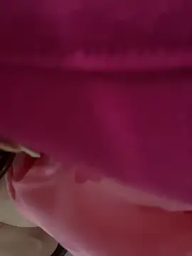 lee ly online show from October 22, 6:24 am