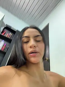 miluwatson online show from July 12, 4:14 am