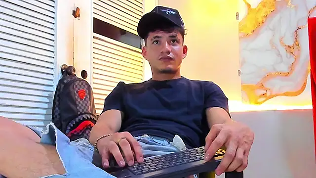 daniscot online show from November 28, 4:04 am