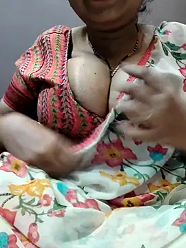 Snapshot of Hot__bhabhi_99 chatting on April 11, 4:50 am Hot bhabhi 99 online show from April 11, 4:50 am