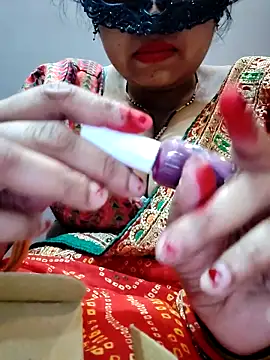 Snapshot of Hot__bhabhi_99 chatting on April 13, 3:56 am Hot bhabhi 99 online show from April 13, 3:56 am