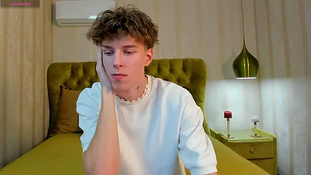 Kai Morgan online show from September 28, 1:49 pm