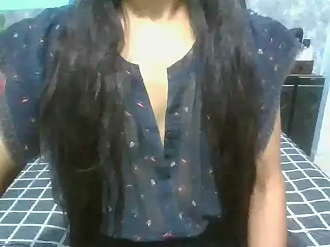 Snapshot of hey_mishtidoll chatting on July 30, 8:35 am hey mishtidoll online show from July 30, 8:35 am
