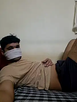 Snapshot of abhi05x chatting on October 27, 7:29 pm abhi05x online show from October 27, 7:29 pm