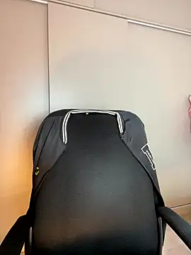 EmilyZuits online show from December 2, 8:59 pm