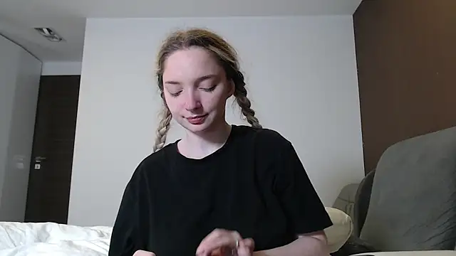 Snapshot of jessicahbelle chatting on June 12, 11:57 pm jessicahbelle online show from June 12, 11:57 pm