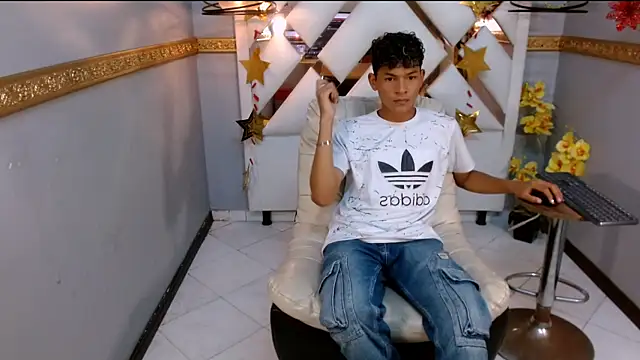 Snapshot of Sammy_Millers chatting on October 8, 8:06 pm Sammy Millers online show from October 8, 8:06 pm