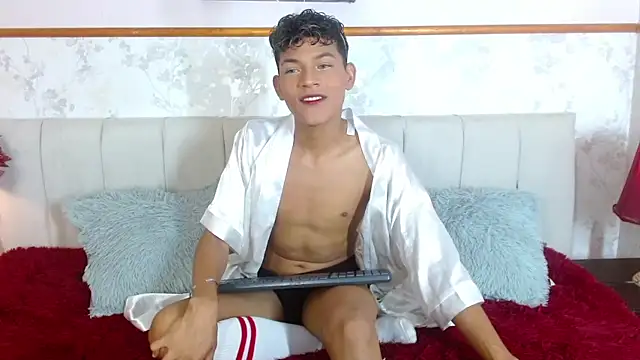 Snapshot of Sammy_Millers chatting on October 29, 6:31 pm Sammy Millers online show from October 29, 6:31 pm