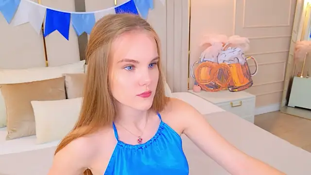 Lili Lohan online show from October 5, 5:11 pm