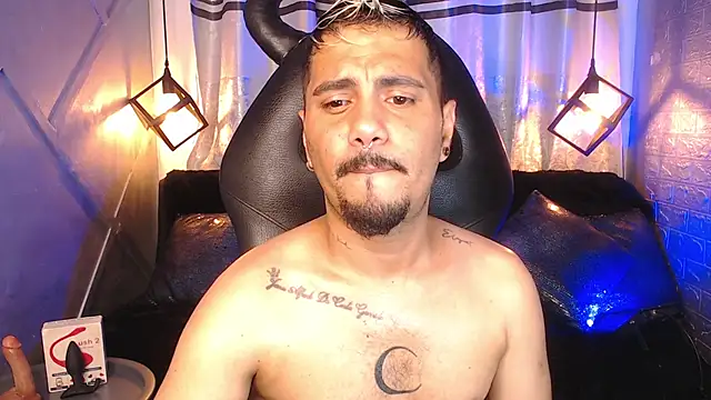 Snapshot of GSUS_PATRICK chatting on October 11, 10:41 pm GSUS PATRICK online show from October 11, 10:41 pm