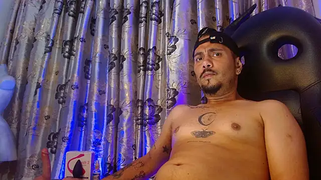 Snapshot of GSUS_PATRICK chatting on October 17, 11:18 pm GSUS PATRICK online show from October 17, 11:18 pm