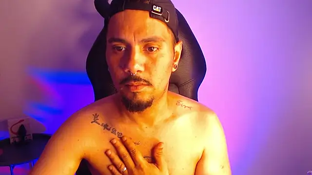 Snapshot of GSUS_PATRICK chatting on October 24, 5:15 am GSUS PATRICK online show from October 24, 5:15 am