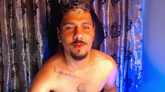 Snapshot of GSUS_PATRICK chatting on October 26, 3:45 am GSUS PATRICK online show from October 26, 3:45 am