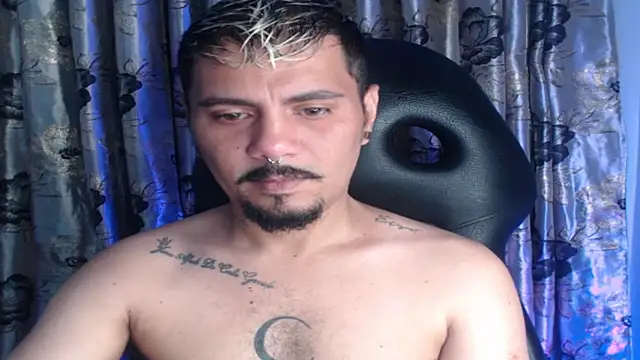 Snapshot of GSUS_PATRICK chatting on October 27, 7:01 am GSUS PATRICK online show from October 27, 7:01 am