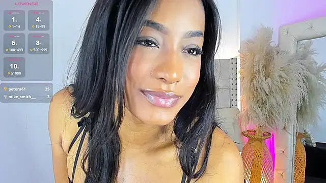 mia juicy  online show from September 28, 8:25 pm