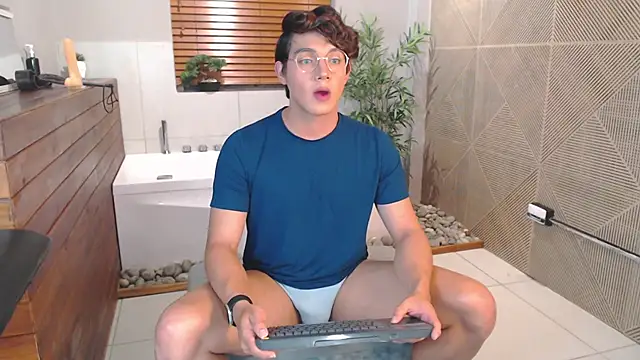 Snapshot of DyllanCooper chatting on November 19, 12:16 pm DyllanCooper online show from November 19, 12:16 pm