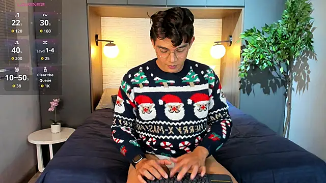 Snapshot of DyllanCooper chatting on December 5, 12:03 pm DyllanCooper online show from December 5, 12:03 pm