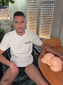 WildFlame2525 online show from October 10, 1:10 pm