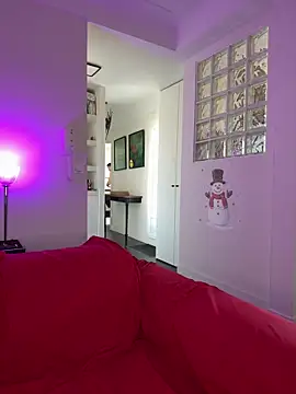 WildFlame2525 online show from December 15, 1:59 pm