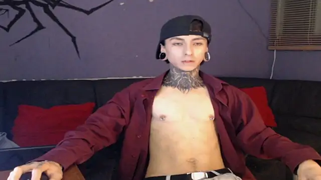 Snapshot of Kuregari_xs chatting on November 5, 10:32 pm Kuregari xs online show from November 5, 10:32 pm