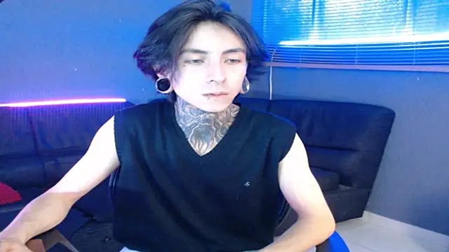 Snapshot of Kuregari_xs chatting on November 10, 4:22 am Kuregari xs online show from November 10, 4:22 am