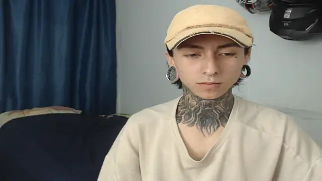 Snapshot of Kuregari_xs chatting on November 27, 7:10 am Kuregari xs online show from November 27, 7:10 am