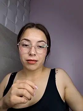 EmmaValencia  online show from November 13, 3:22 pm