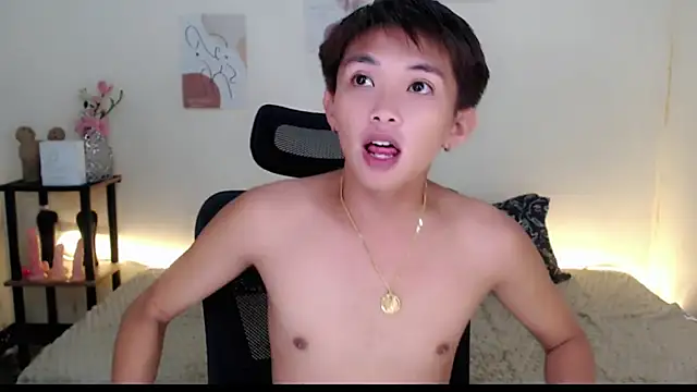 Snapshot of Wild_Prince69 chatting on October 9, 7:17 am Wild Prince69 online show from October 9, 7:17 am