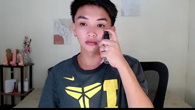 Snapshot of Wild_Prince69 chatting on November 13, 11:03 pm Wild Prince69 online show from November 13, 11:03 pm