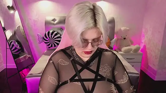 DominiqueSweetie online show from October 31, 9:21 am