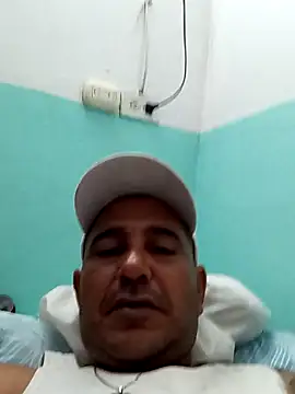 cesargoch87 online show from September 28, 8:09 am