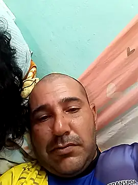 cesargoch87 online show from September 29, 11:42 pm
