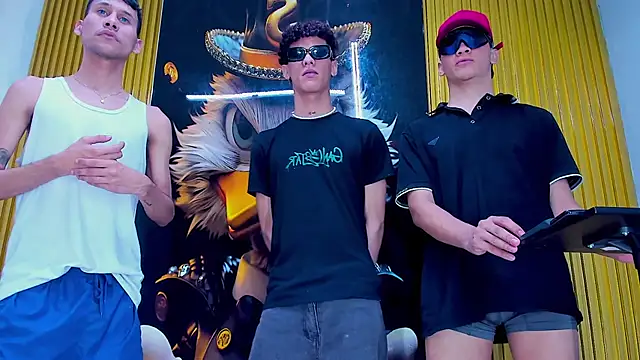 THE FENIX BOYS online show from September 28, 7:47 am