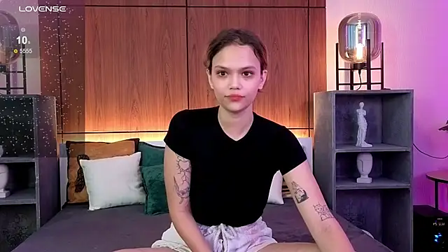 LillyLindsey online show from September 28, 9:36 am