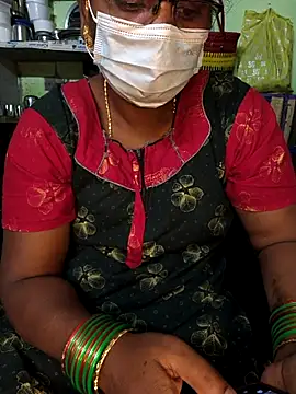 Snapshot of Tamilselviroja- chatting on February 20, 2:39 pm Tamilselviroja- online show from February 20, 2:39 pm