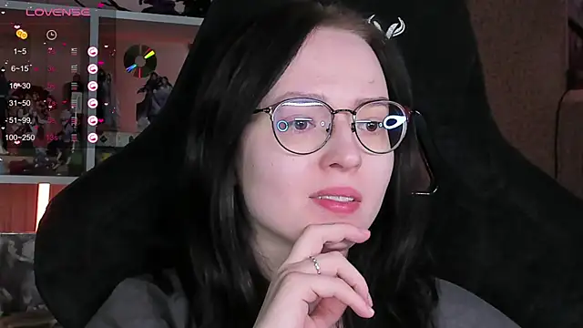 power robynn online show from March 27, 11:54 am