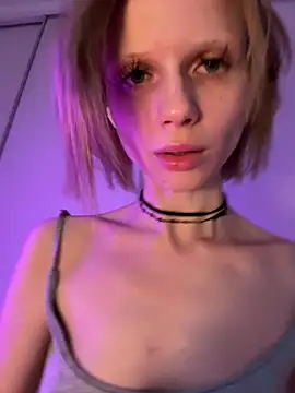 Snapshot of bunnyirisluv chatting on March 6, 10:50 pm bunnyirisluv online show from March 6, 10:50 pm
