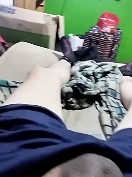 Snapshot of pipe2657 chatting on December 17, 11:38 am pipe2657 online show from December 17, 11:38 am