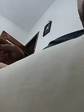 Snapshot of thonyx93 chatting on November 20, 11:26 pm thonyx93 online show from November 20, 11:26 pm