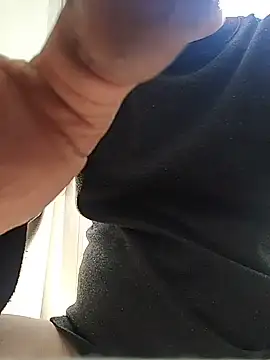 Snapshot of thonyx93 chatting on November 25, 11:32 am thonyx93 online show from November 25, 11:32 am