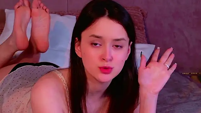 Snapshot of EvaSwen chatting on January 19, 8:51 am EvaSwen online show from January 19, 8:51 am